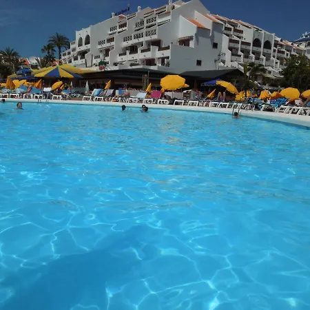 Beachfront Apartment, Poolside, Heated Pool, Close To The Sea, Large Terrace, Free Wifi