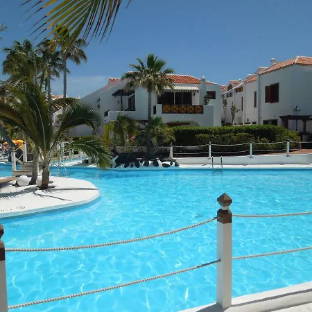 Beachfront Apartment, Poolside, Heated Pool, Close To The Sea, Large Terrace, Free Wifi Διαμέρισμα Arona (Tenerife)